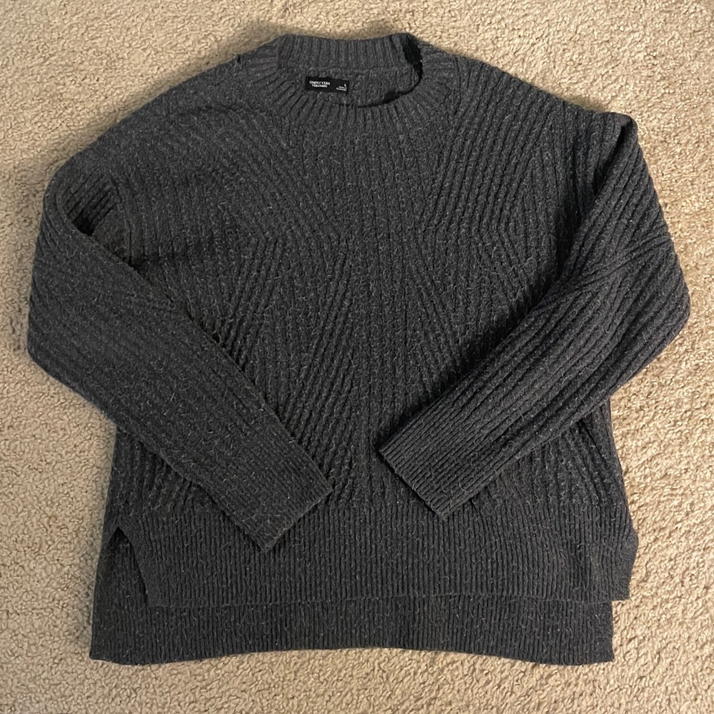 Women's Gray Ribbed Knit Sweater - Classic Comfort - Picture 6 of 9